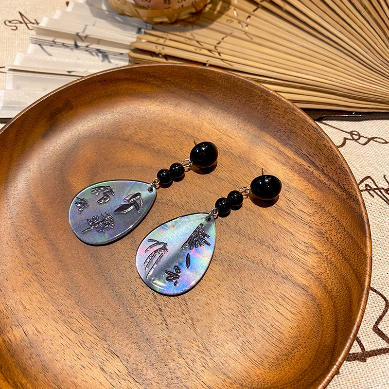 New Chinese-style ancient-style fan-shaped earrings for women, light luxury, niche and high-end feel, retro tassel bamboo leaf ear studs, popular earrings Specification drawing