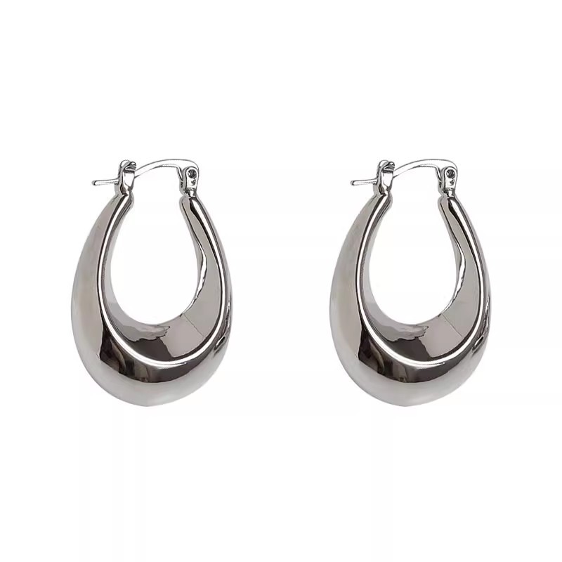 fever's same style metal U-shaped earrings, a niche design with a high-end feel, new 2025 bestseller earrings for women Item Picture