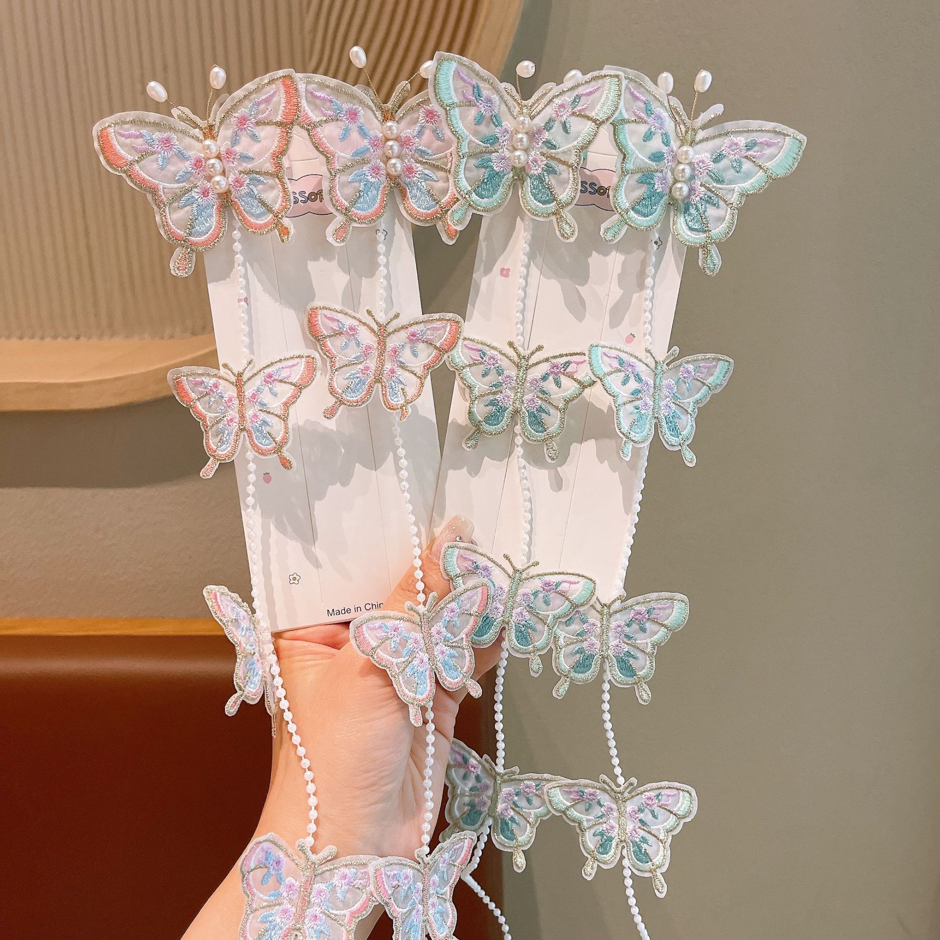Girl's butterfly pearl chain braided hair clip, children's princess fairy-like braided hair rope, super fairy-like little girl tassel hair accessory Specification drawing