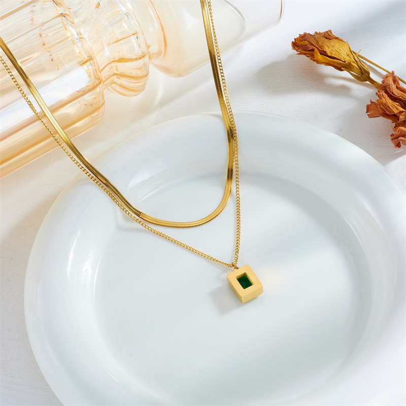 Fashionable, niche, light luxury, simple titanium steel emerald transparent square gemstone pendant collarbone chain, multi-layer versatile necklace details Picture