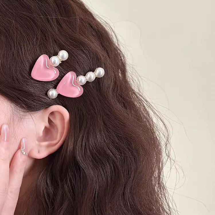 Sweet pearl heart-shaped hair clips, forehead fringe clips, girlish princess hair clips, cute duckbill clips, hair accessories full figure
