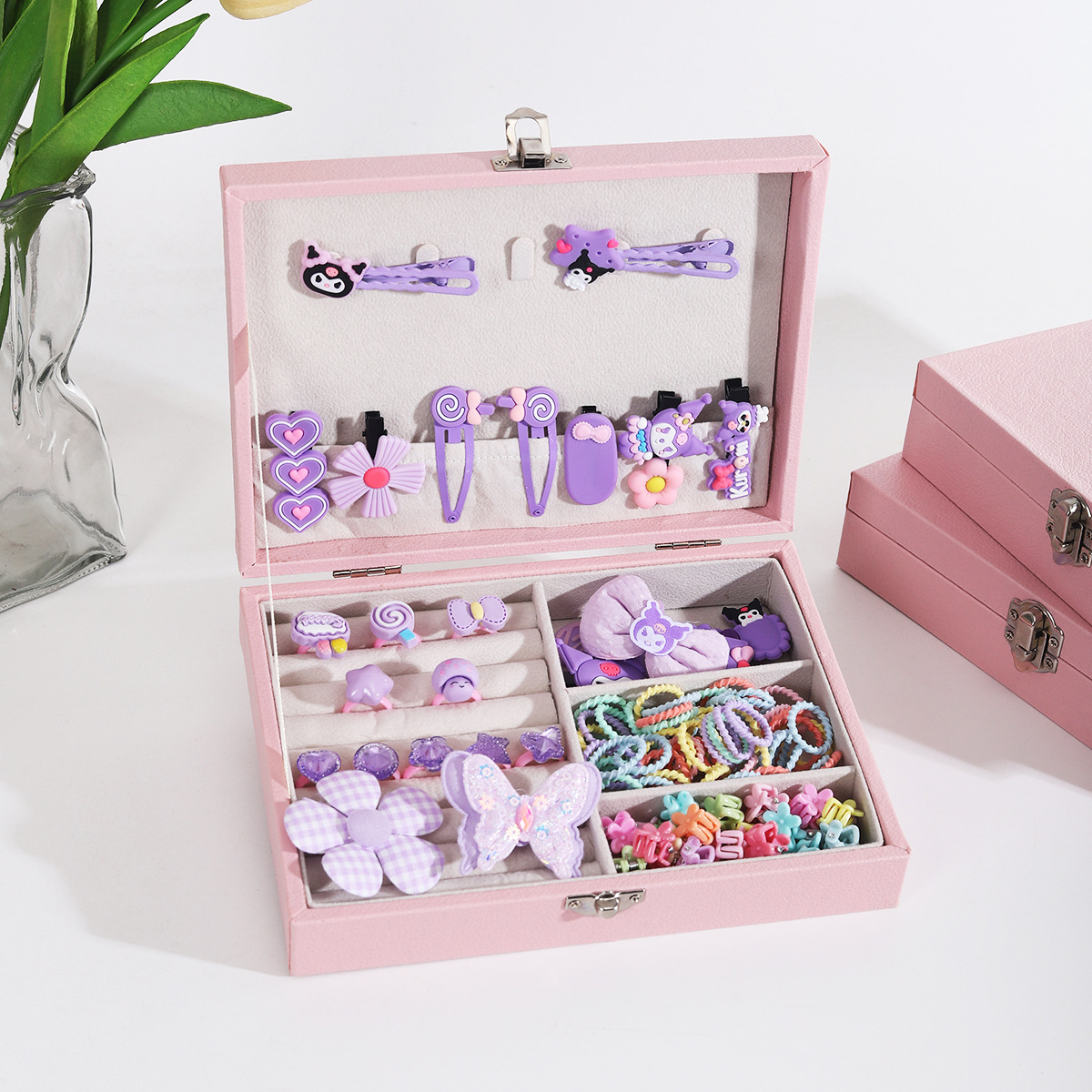 Cartoon Kuromi ear clip ring bracelet set Gift box, children's princess exquisite jewelry box, girl birthday present Application Scenario