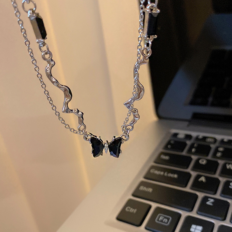 Dark, sweet and cool style double-layer black butterfly necklace, a high-end and versatile collarbone chain, a popular neck chain and a hot girl accessory Application Scenario