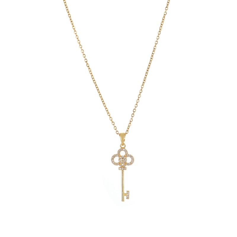 Korean Instagram-style cloverleaf key pendant titanium steel necklace, women's fashionable and simple, internet-famous collarbone chain, versatile accessory Item Picture