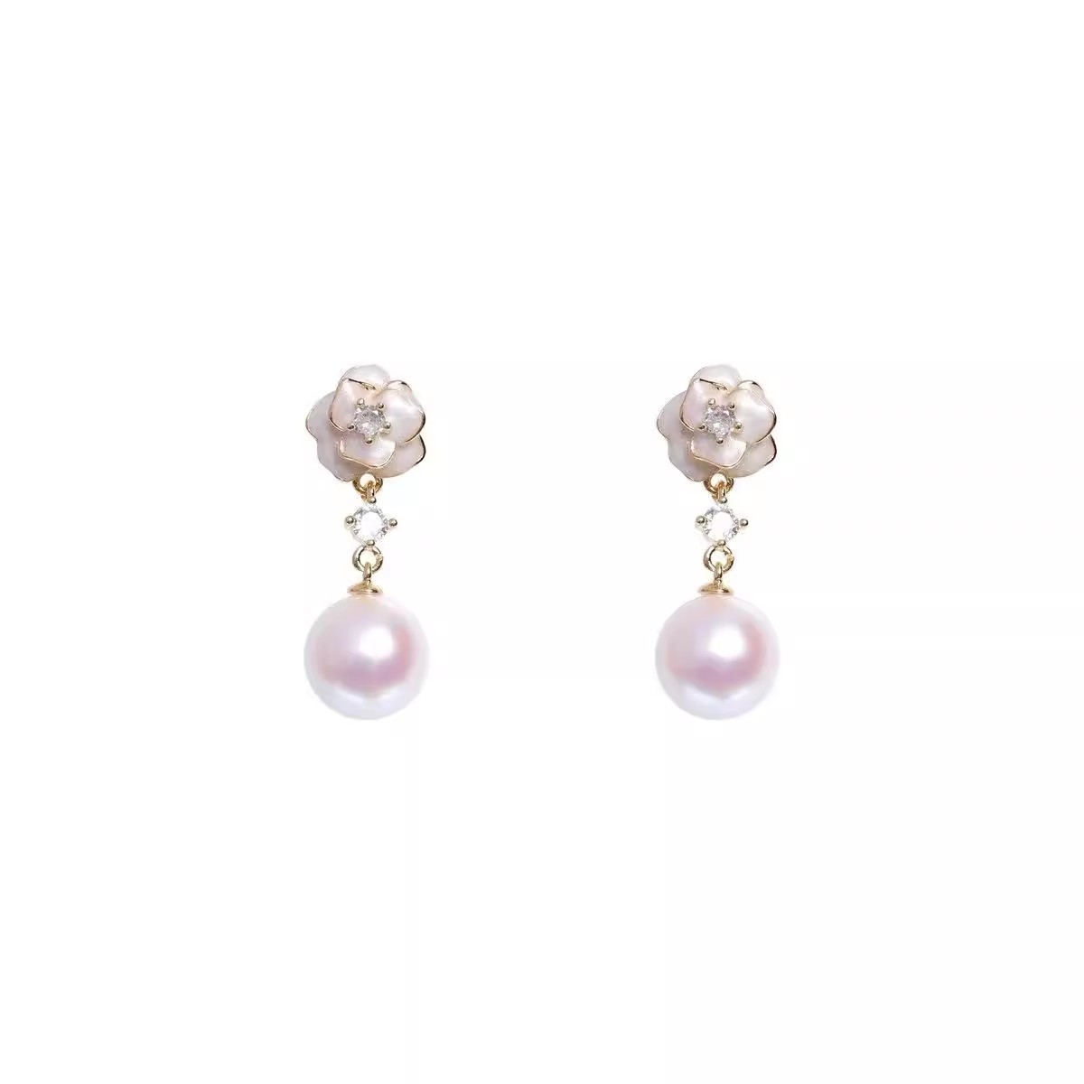 Camellia gentle fragrance pearl new earrings with a high-end feel, no ear holes, mosquito-repellent incense coil ear clips, French earrings for women Item Picture