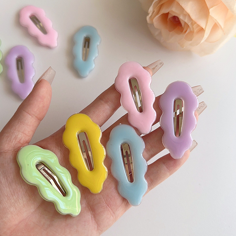 New Korean version wavy bb clips, colorful jelly cloud hair clips, candy-colored bangs clips, side hair clips and hair accessories Application Scenario
