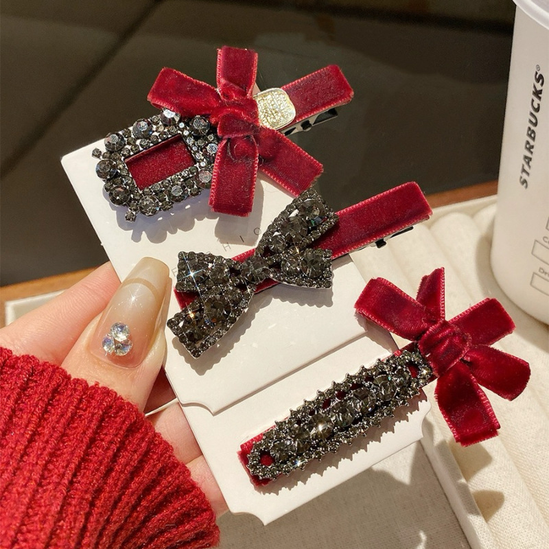 High-end, light luxury wine red velvet bow, grey rhinestone duckbill clip, sweet and elegant hair clip, side clip, bangs clip full figure