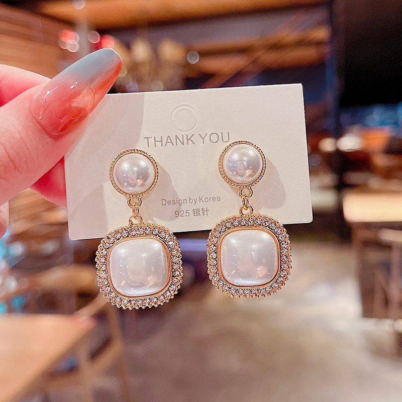925 silver needle full diamond geometric square earrings, the same style as the trendy female Instagram influencer, with unique and elegant tassel stud earrings full figure