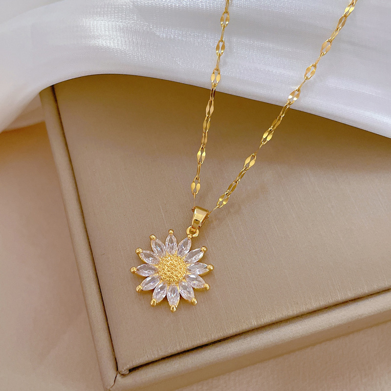 【 Titanium Steel 】 Luxurious sunflower flower, the same style as the Internet celebrity, full zirconium necklace, women's fashion trend collarbone chain manufacturer Application Scenario