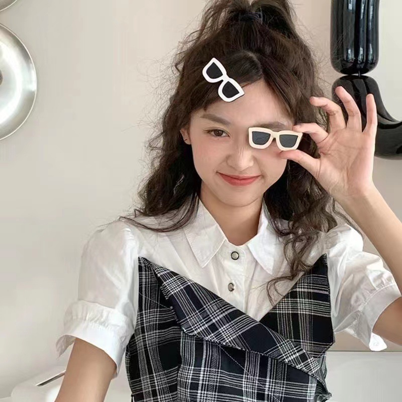 Japanese and Korean sunglasses, funny and quirky hairpins, cute and girlish, duckbill hairpins, side bangs hairpins, and trendy hair accessories details Picture