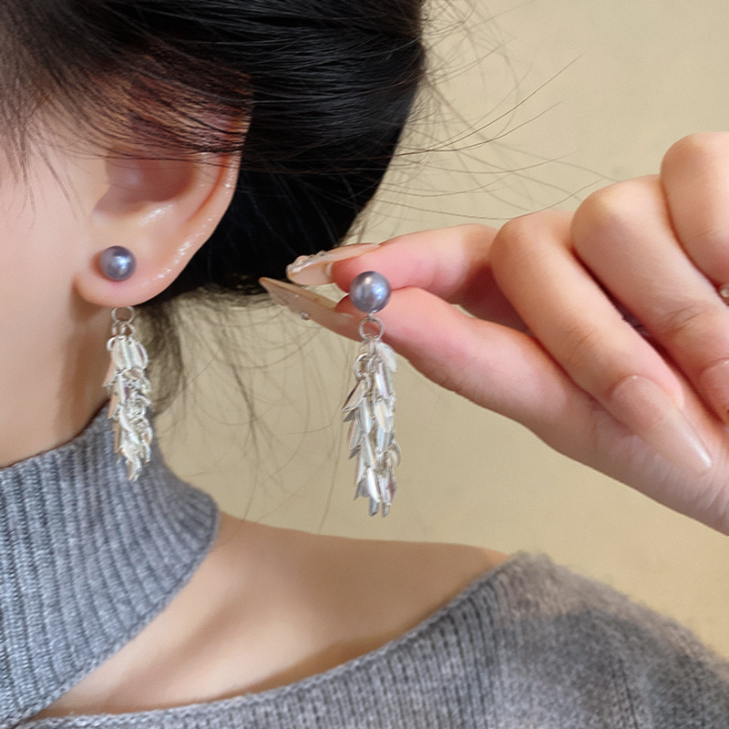 Wheat ear grey pearl tassel earrings, unique and exaggerated female earrings, light luxury and high-end feel, round face slimming earrings and earrings details Picture