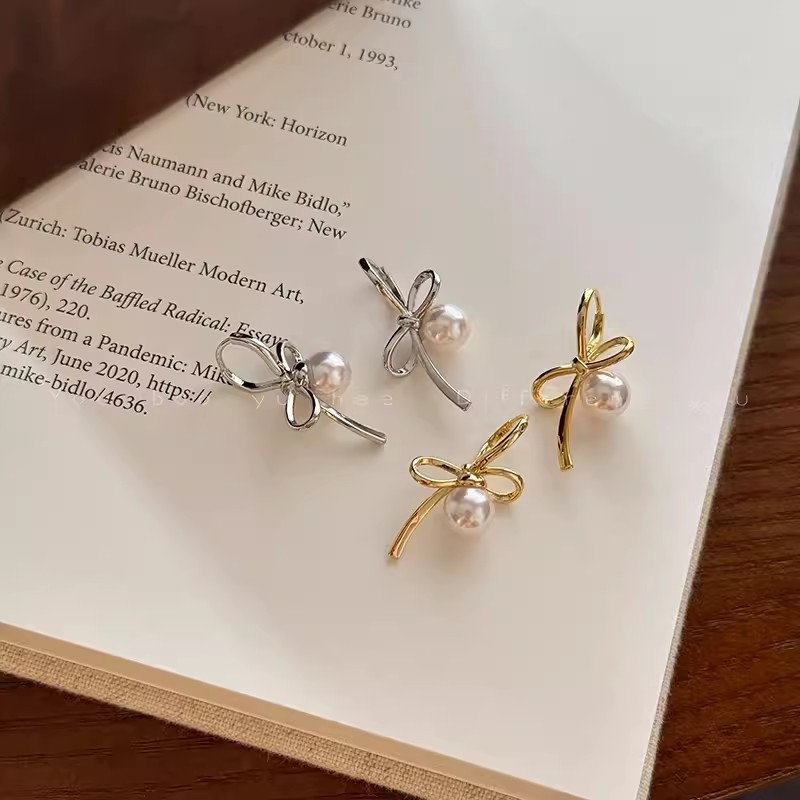 925 Silver needle bow pearl ear buckles with a light luxury and high-end feel, niche design, gentle and elegant ear studs, earrings and earrings details Picture