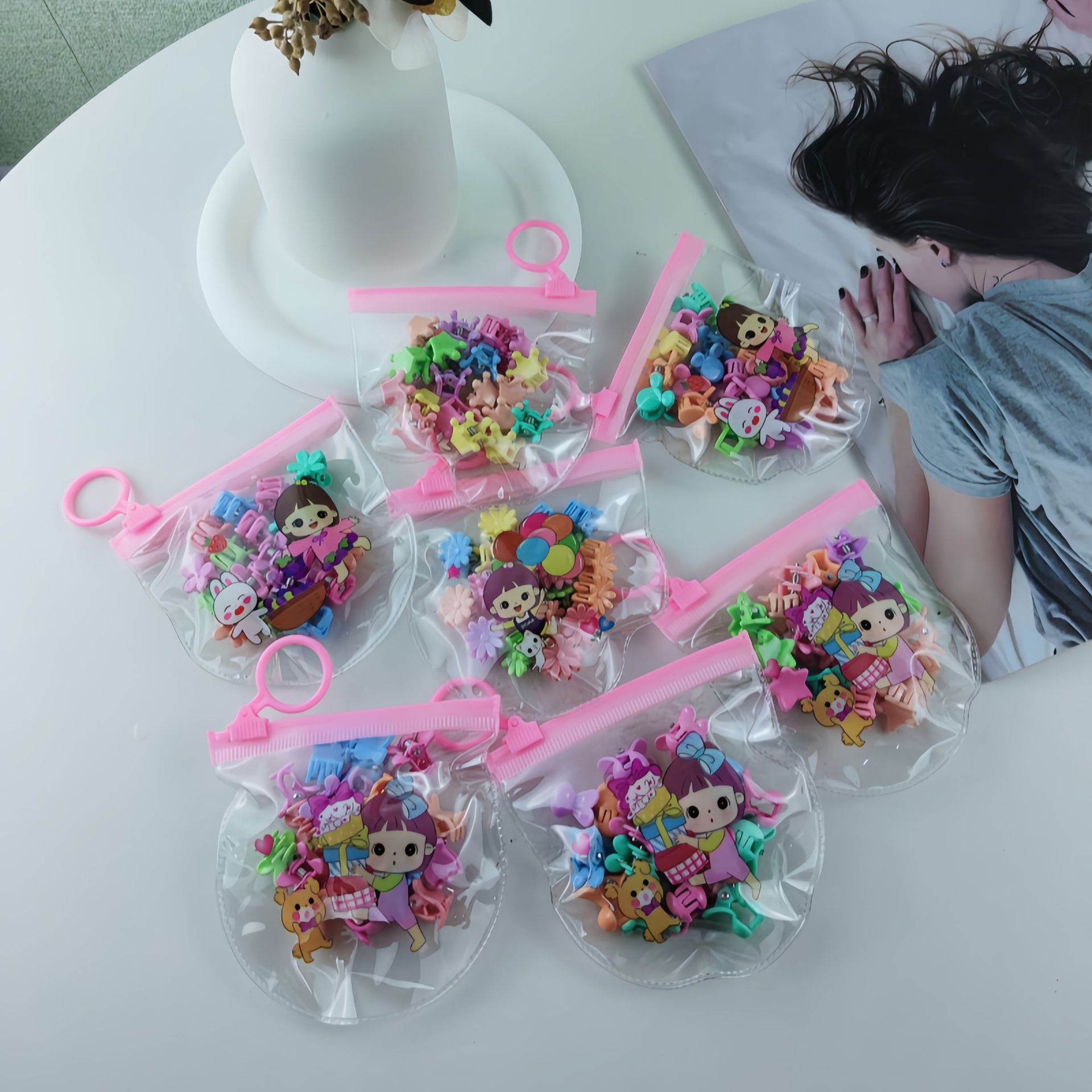 20 bagged small grab clips, mini and exquisite small side hair clips, candy-colored broken hair clips, small flower and colorful bangs clips full figure