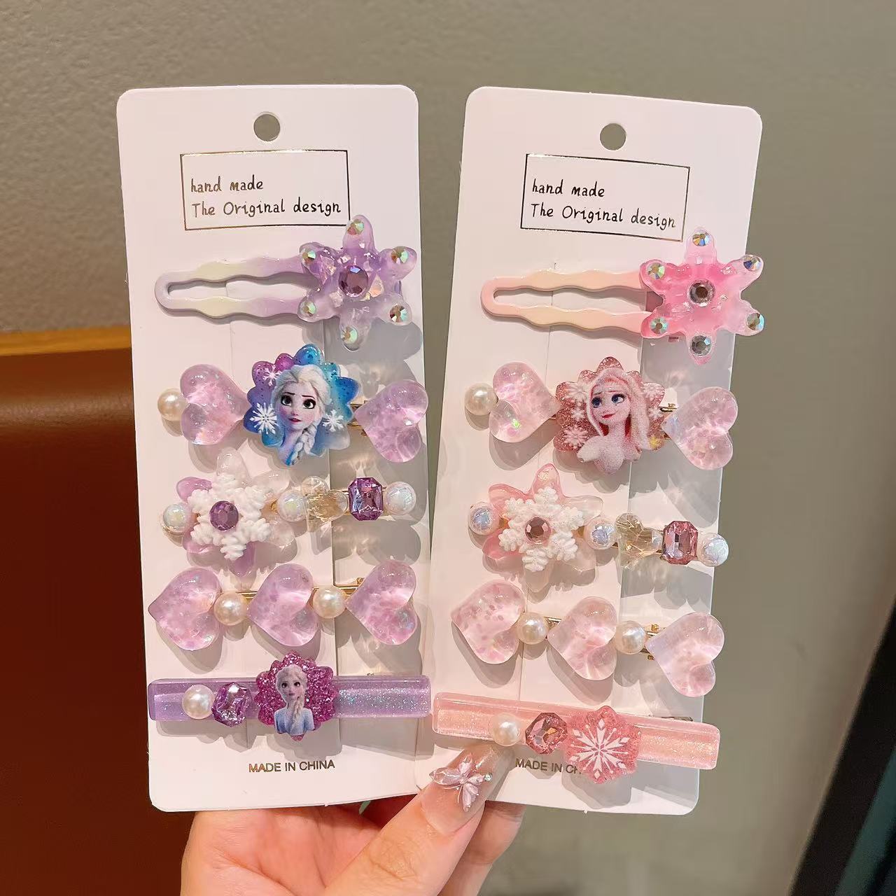 Frozen Children's hairpin, Little Girl Elsa's cartoon bangs, a girl's hair accessory that won't damage the hairpin Specification drawing