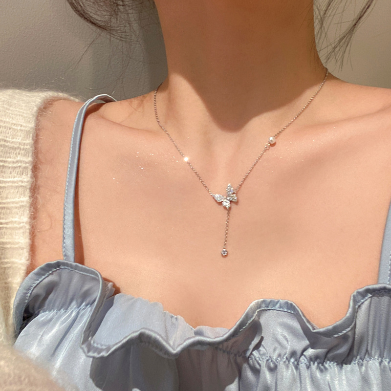 A super ethereal and elegant bow pearl necklace for women, with a light luxury, niche and high-end feel, is versatile and personalized. It's a best-selling collarbone chain accessory Specification drawing