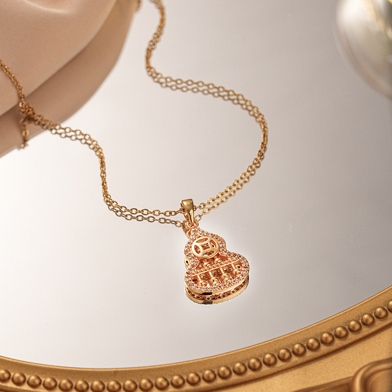 The zircon gourd abacus necklace of the same style as Xiaohongshu, with a unique and light luxury feel for women, is a real gold electroplated and slightly inlaid collarbone chain accessory details Picture