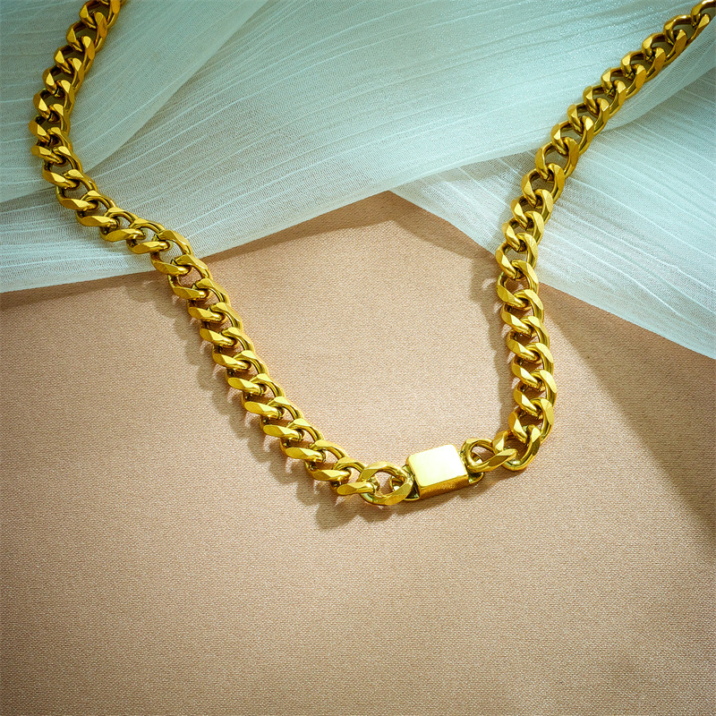European and American fashion, niche hip-hop punk, thick chain heavy metal titanium steel retro cold style necklace Specification drawing