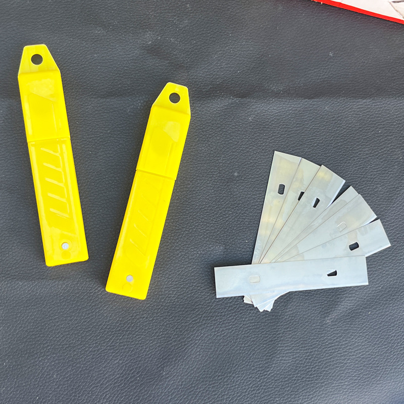 Supply carbon steel cleaning shovel blades, universal scraper blades, tile floor, glass cleaning tools, replacement blades Application Scenario