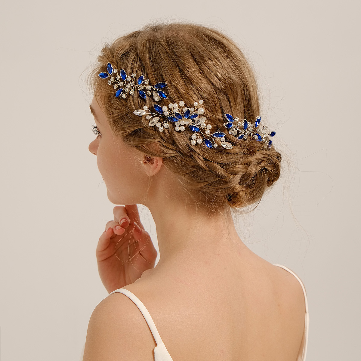 New ancient-style Hanfu hair accessories, handcrafted water diamond and pearl hairpins and combs for brides in European and American weddings full figure