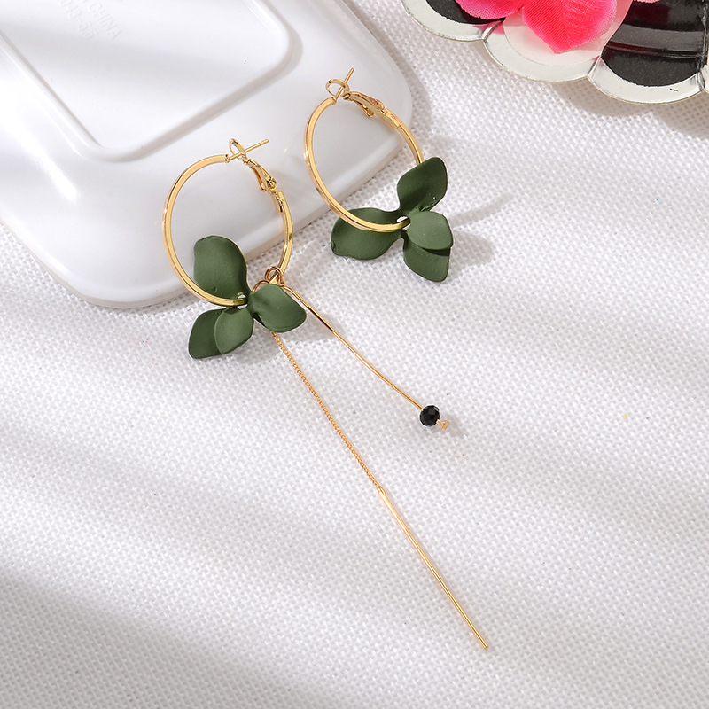 New Korean-style trendy asymmetrical petal earrings, fashionable and individual, long geometric circle tassel earrings and stud earrings full figure