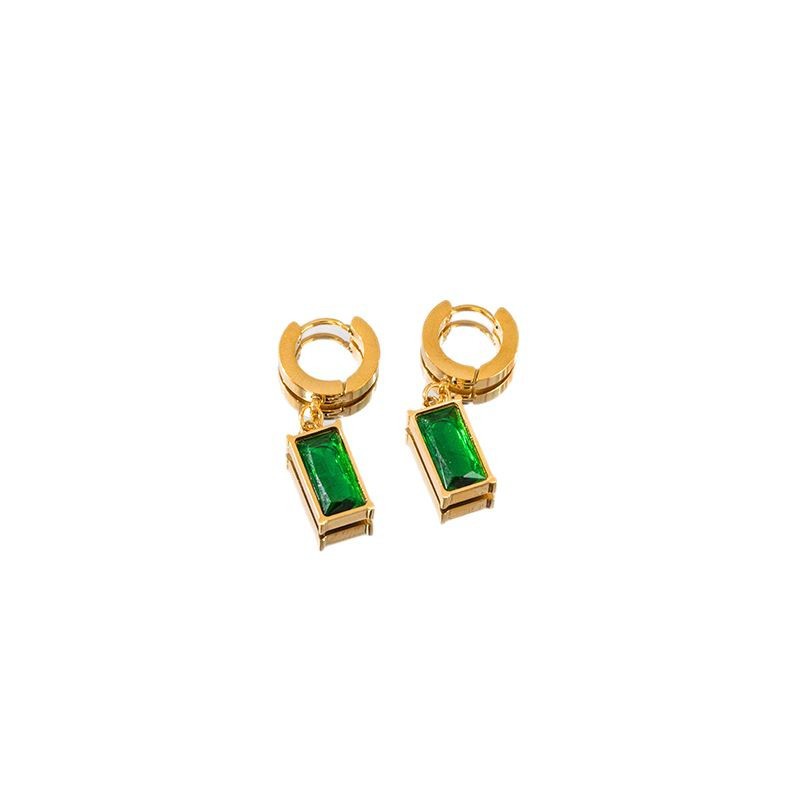 Fashionable geometric emerald, high-end titanium steel necklace, women's ear studs, niche style, design sense, blade chain, collarbone chain Item Picture