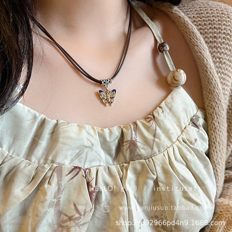 New Chinese-style retro butterfly pendant necklace for women, a 2024 new bestseller, light luxury and niche collarbone chain necklace accessory Specification drawing