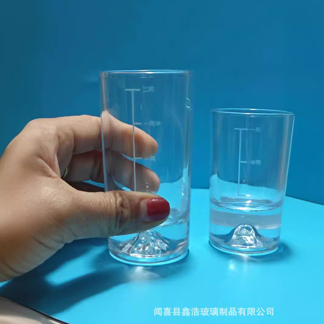 The new 1 liang 2 liang wine dispenser with ice mountain bottom crystal white material graduated white spirit cup is suitable for home, commercial, hotel and restaurant use Specification drawing