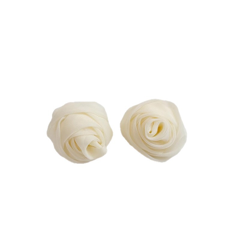 Sweet girl ~ Gentle flower earrings 2025 New bestseller Hepburn style high-end stud earrings, elegant earrings Item Picture