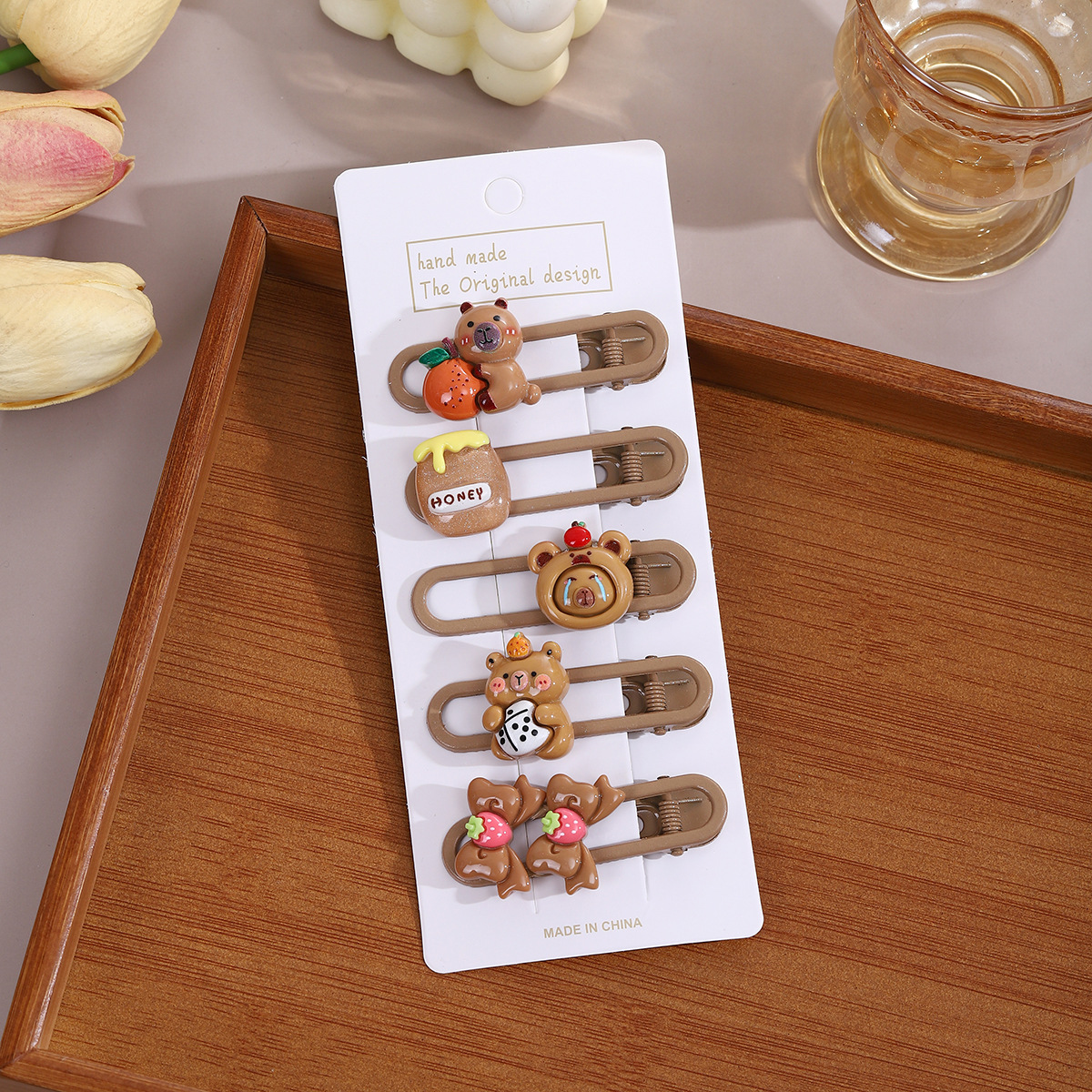 New Capibara hair clips, cute children's hair clips, fringe clips, broken hair clips and headwear Application Scenario