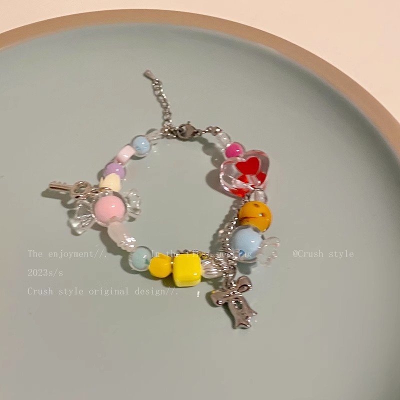 Sweet and cool spicy girl style colorful patchwork necklace for women 2023 new trendy and popular dopamine candy collarbone chain Application Scenario