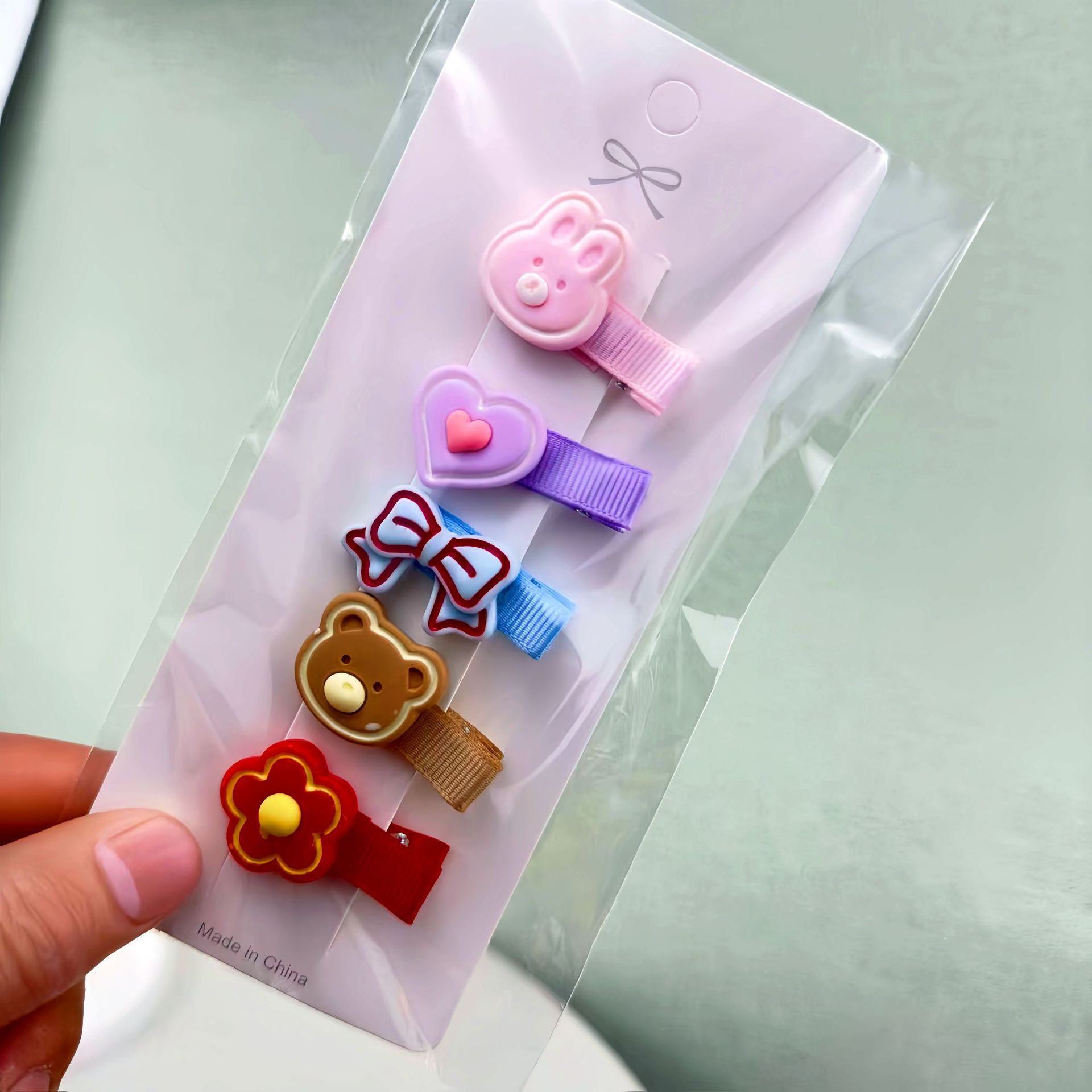 Cute full-wrapped fabric children's hair clips, duckbill clips, cartoon animal, fruit, flower bow tie, fringe, hairpin, safe details Picture
