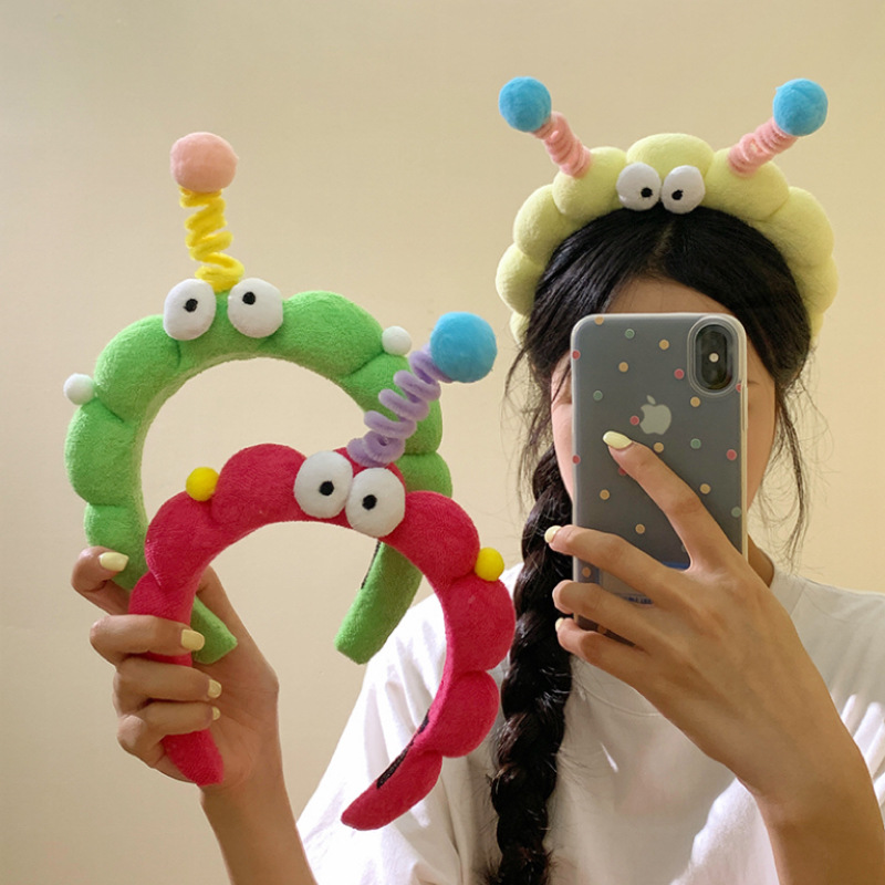 Fun twist stick, big eye sponge, face wash and hair band, home girlish style, face wash and mask, headband, hair press and hairpin details Picture