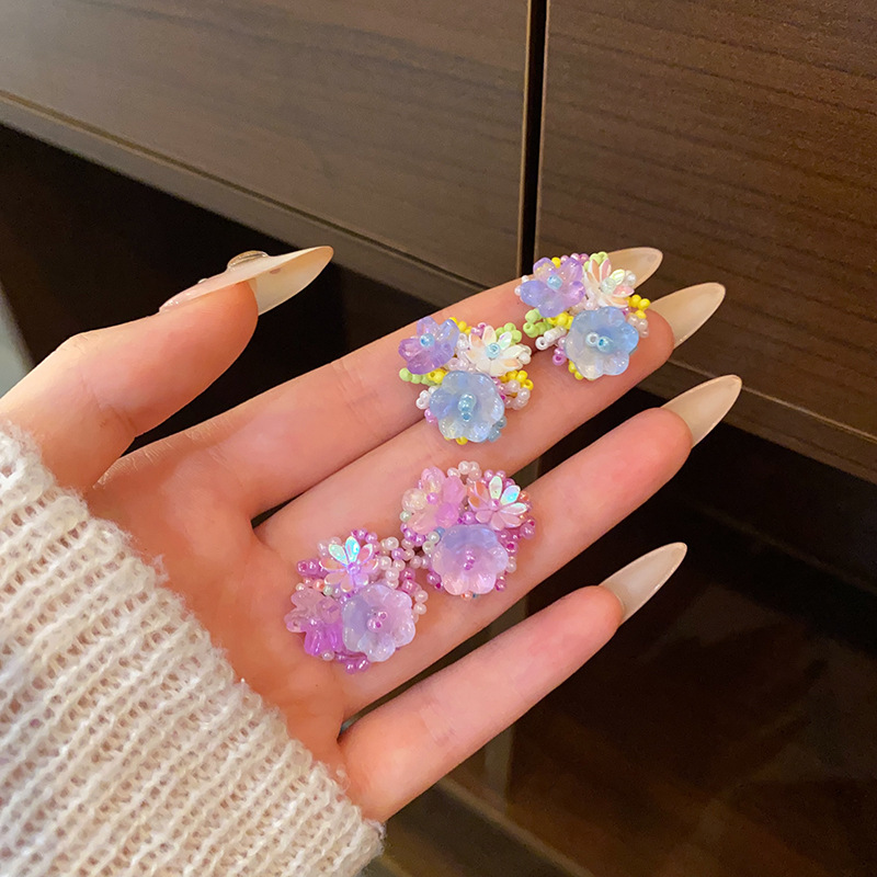 Dopamine colorful flower stud earrings, seaside vacation style, sweet girl earrings, fashionable, fresh and elegant earrings full figure
