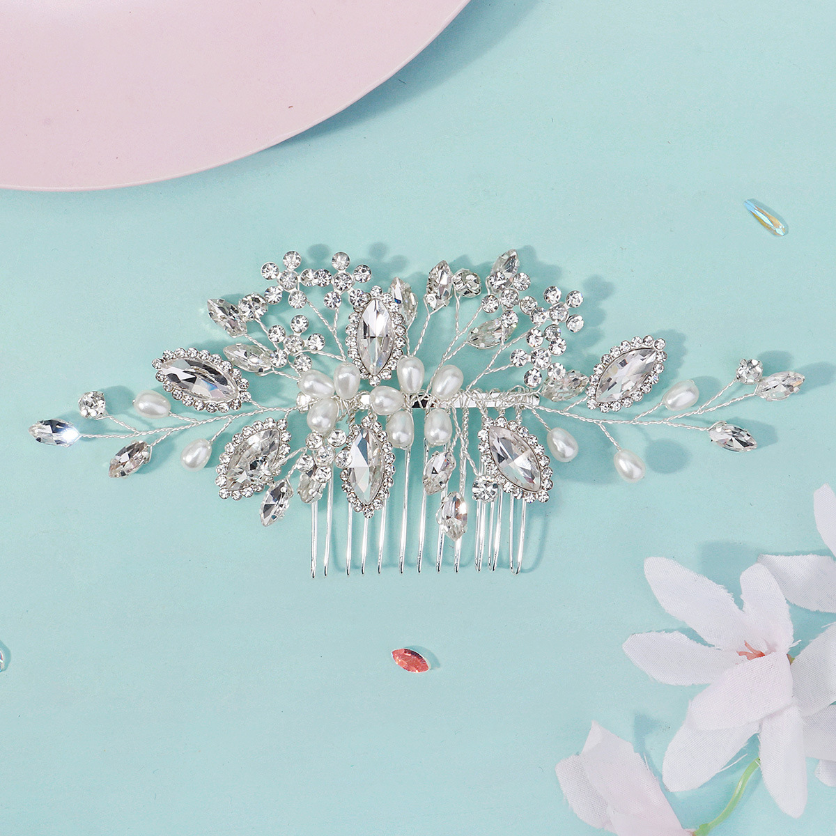Forest-style fresh and delicate water diamond bridal headwear, hand-woven diamond-encrusted plum blossom hair pin, versatile wedding dress and evening gown hair accessory for women details Picture