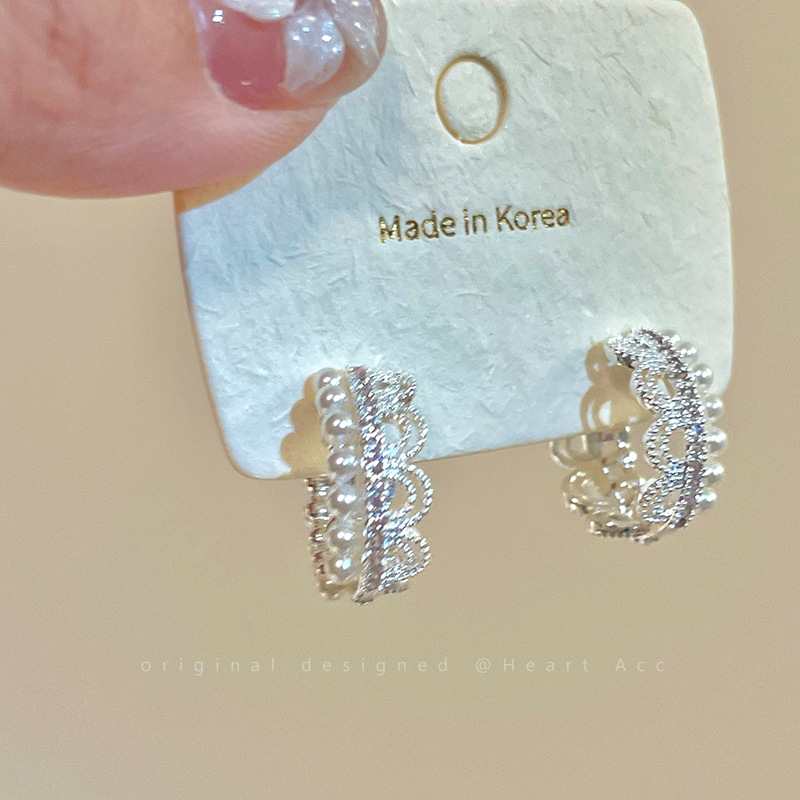 French-style zirconium lace-trimmed pearl earrings for women's summer, a new light luxury and high-end style, stud earrings, ear loops, ear clips and earrings details Picture