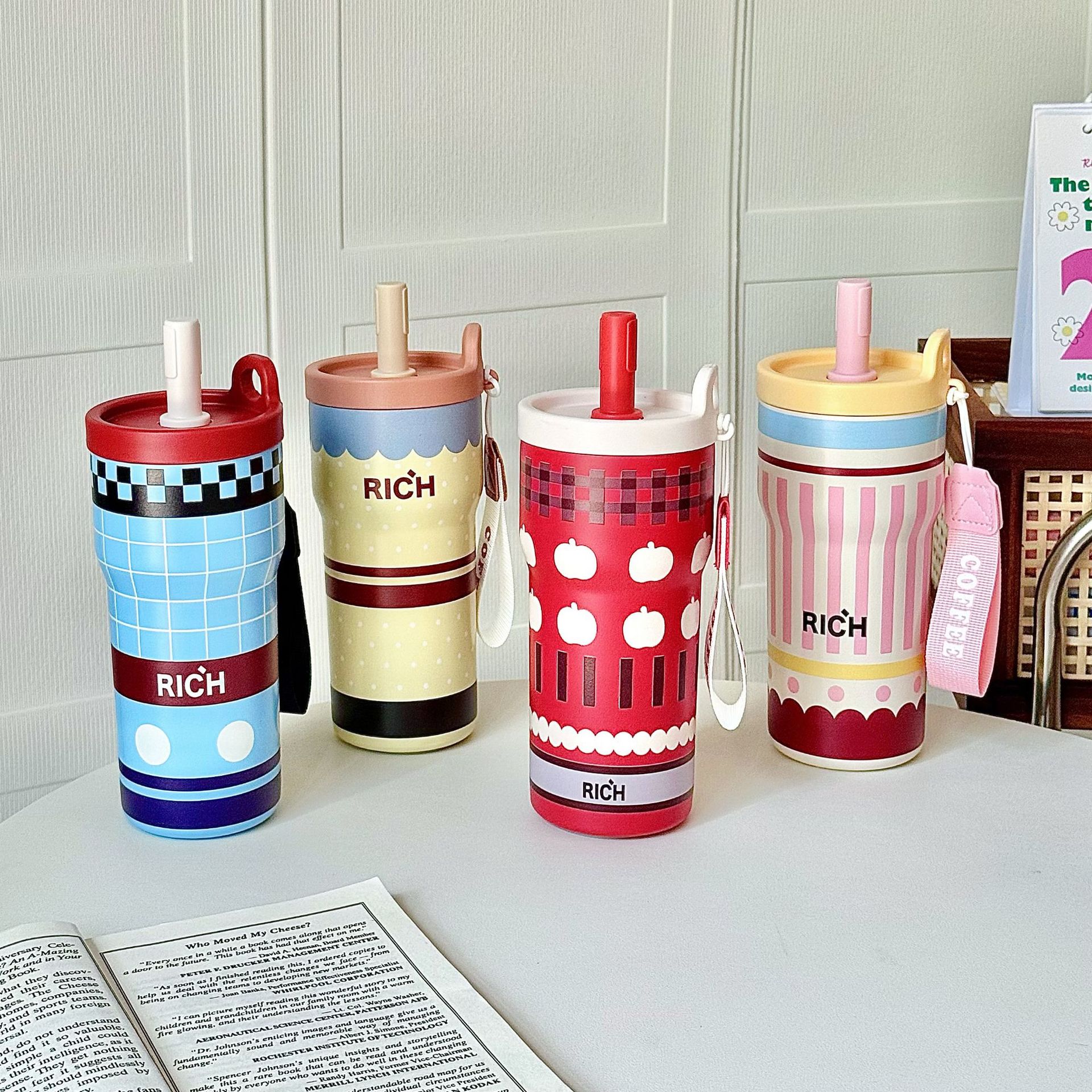 2025 New model coffee cup, Dopamine fashionable portable straw insulated cup, creative stainless steel couple cold water cup Specification drawing