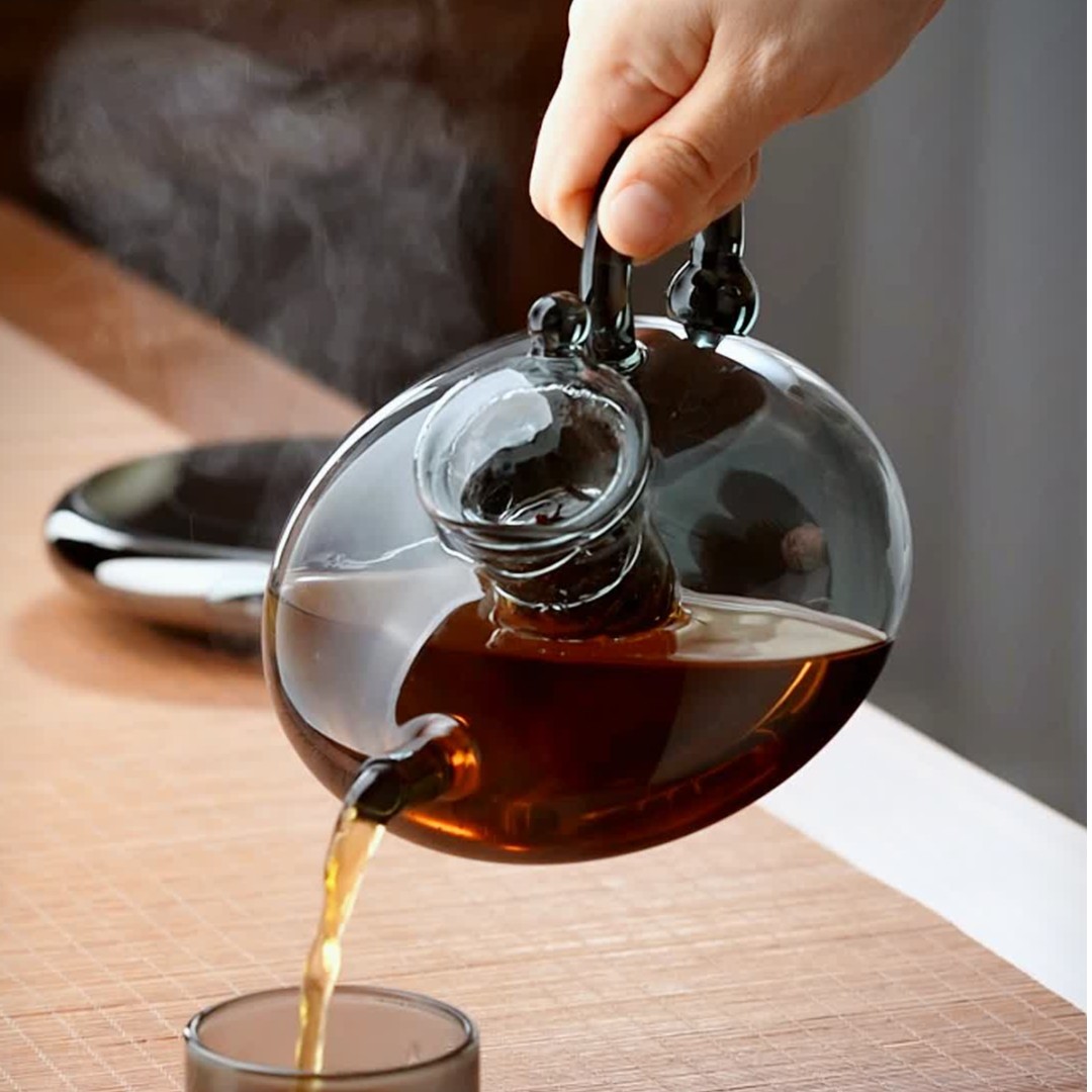 Cross-border glass teapot, heat-resistant glass tea set, household coffee pot, high borosilicate high-temperature resistant filtering teapot Application Scenario