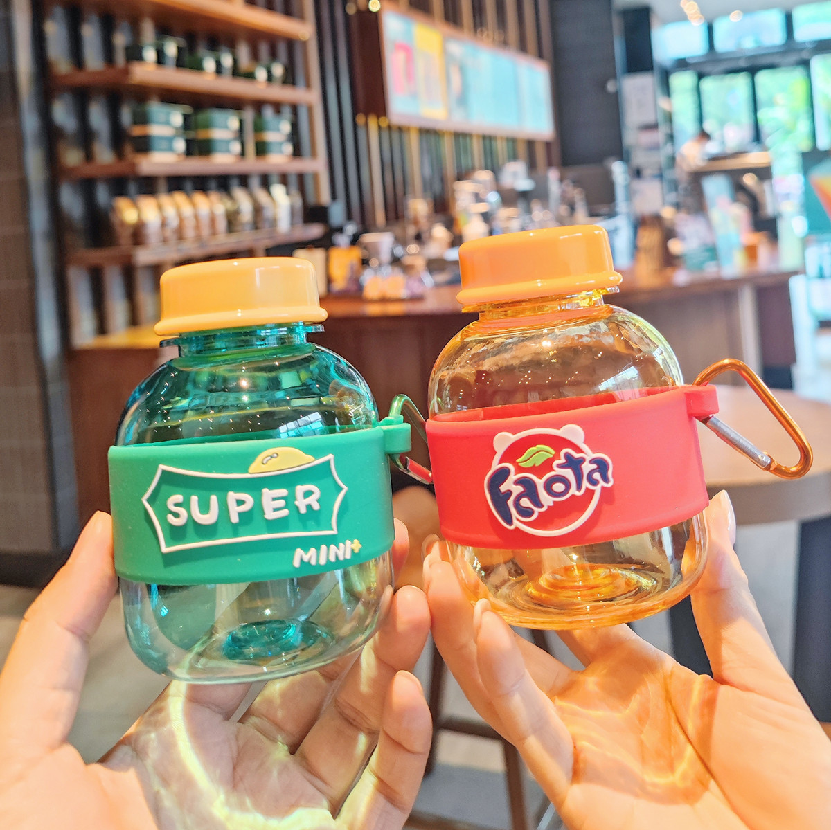 Mini cola water cup, creative and highly attractive appearance level, couple's casual cup, small capacity, portable and cute plastic small cup full figure