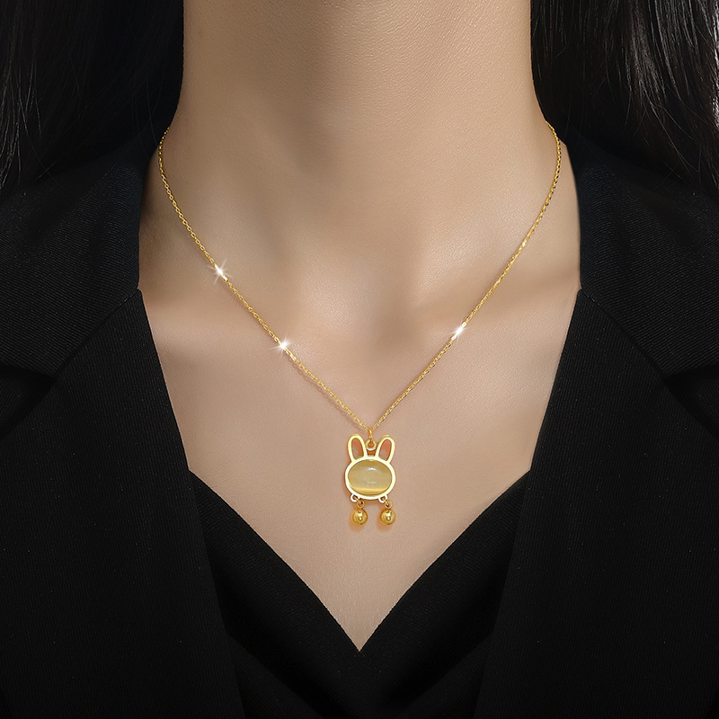 【 All-titanium Steel 】 Cat's eye stone rabbit minimalist style furnace, real gold necklace, female Instagram Internet celebrity collarbone chain accessory details Picture