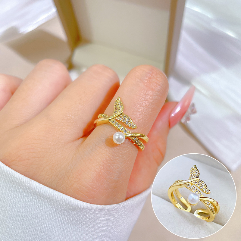 【 Real gold electroplating 】 Open fishtail pearl fashionable slightly inlaid light luxury ring index finger ring, the same style as Internet celebrities, cold style full figure