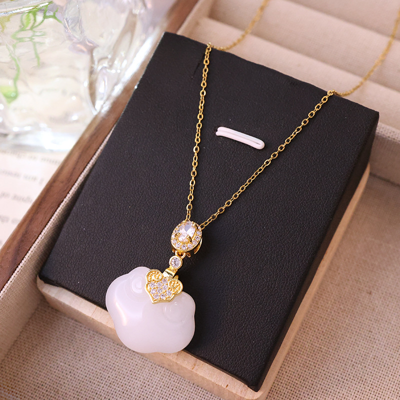 The national trend Xiangyun peace pendant, imitation chalcedony glass pendant, titanium steel necklace, women's light luxury and high-end feel, versatile collarbone chain Application Scenario