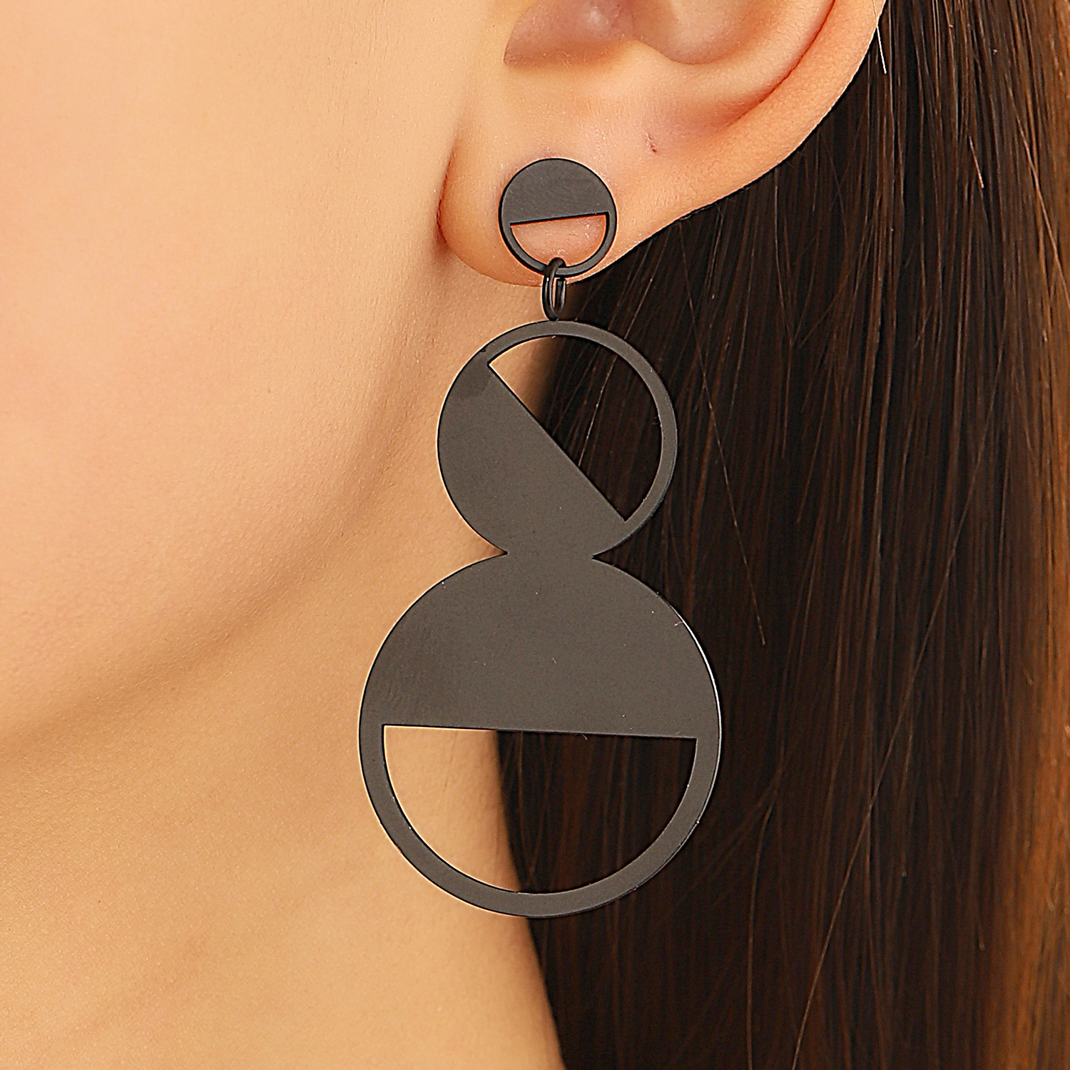 New cross-border exaggerated round earrings, women's retro design, hollowed-out semi-circular tassel stud earrings, European and American earrings details Picture