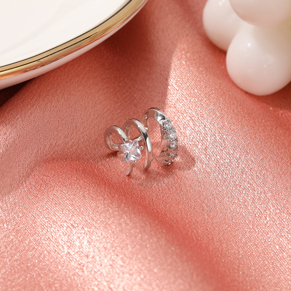 A new Korean style, simple and stylish three-layer ear clip with zircon inlay and no ear piercings, for women Application Scenario