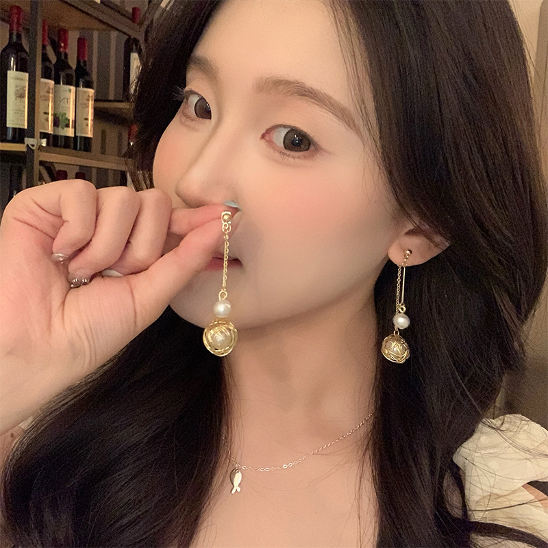 European and American hollowed-out wrapped pearl tassel earrings, women's light luxury style, versatile and high-end long earrings, popular earrings Specification drawing