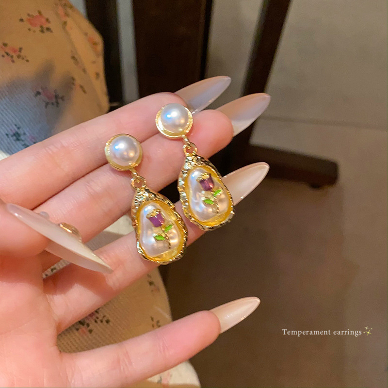 Monet's flower oil painting style Baroque pearl earrings, women's personalized retro stud earrings, 2024 best-selling high-end earrings full figure