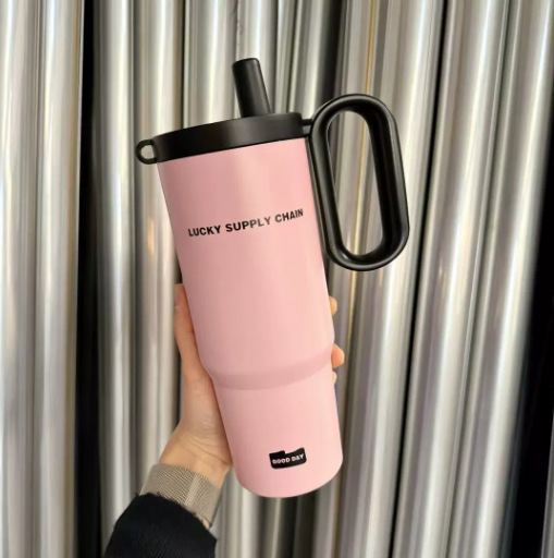 Best-selling high-appearance-level car ice cup, 316 stainless steel insulated and cold-resistant outdoor large-capacity water cup with handle Application Scenario