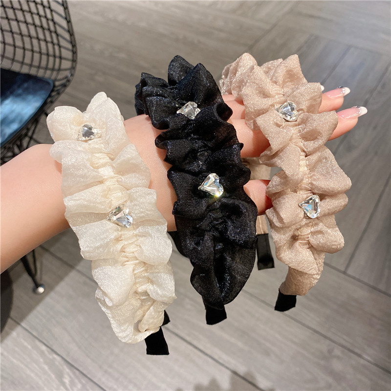 The new bubble-yarn pleated hair band, heart-shaped shiny rhinestone pressure hair band, exudes a sense of elegance and sophistication. Solid color hair clips and hair accessories Specification drawing