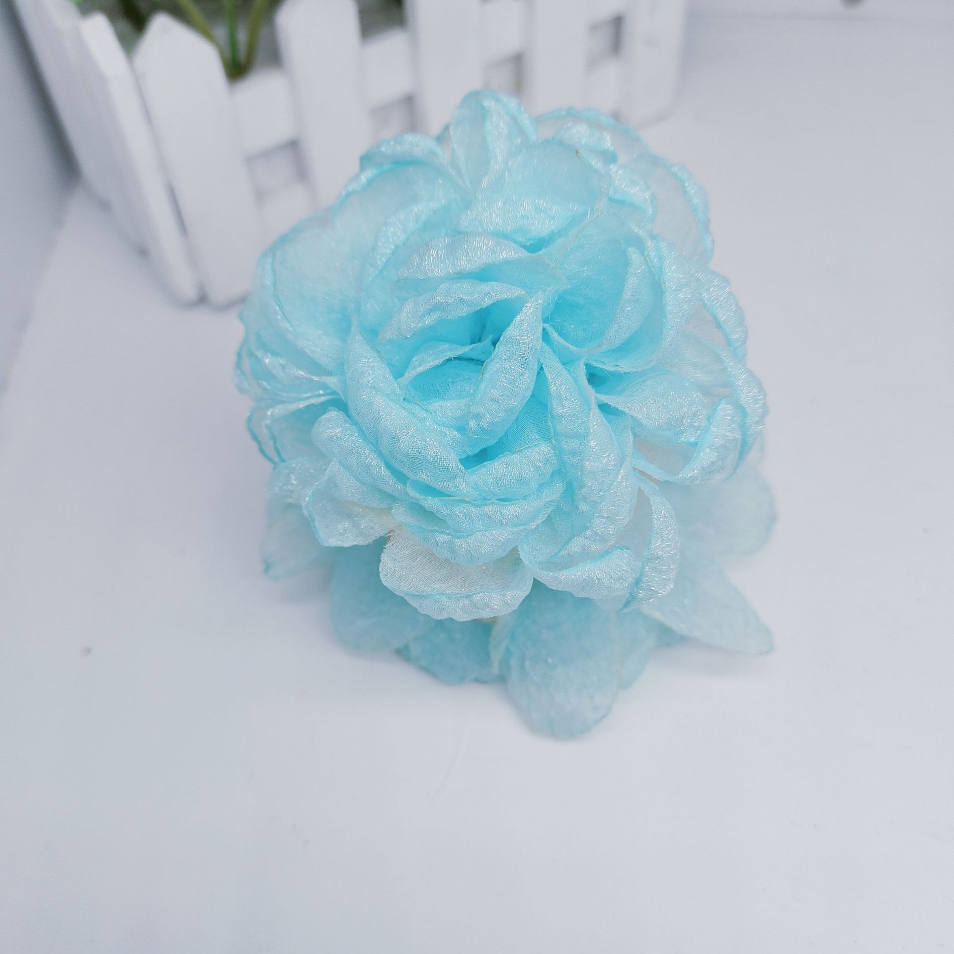 French super ethereal three-dimensional rose flower grab, summer ethereal beauty, shark clip hair on the back of the head Item Picture