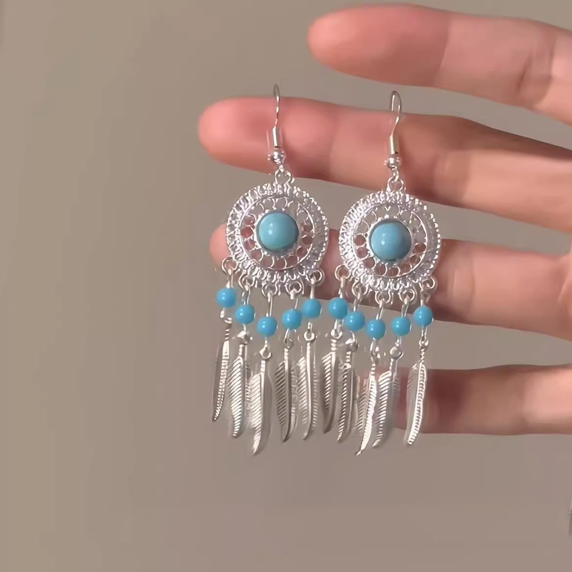 New Chinese-style tassel earrings, women's exotic Bohemian ethnic style, cool stud earrings, Hanfu cheongsam earrings details Picture