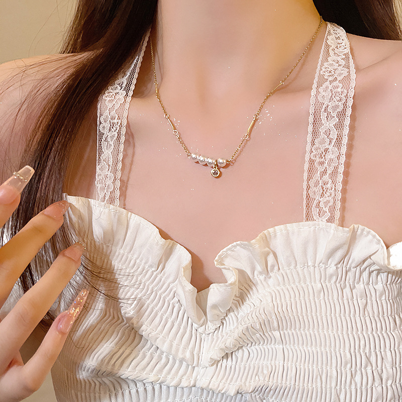 French-style simple and retro pearl titanium steel necklace, fashionable and elegant for women, versatile collarbone chain, a popular and trendy neckchain accessory details Picture